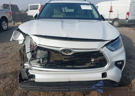 2024 Toyota Highlander Xle z USA, uszkodzony, nr VIN 5TDKDRAH5RS052661